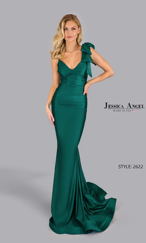 Everyday Women's Fashion Trends Jessica Angel 2622