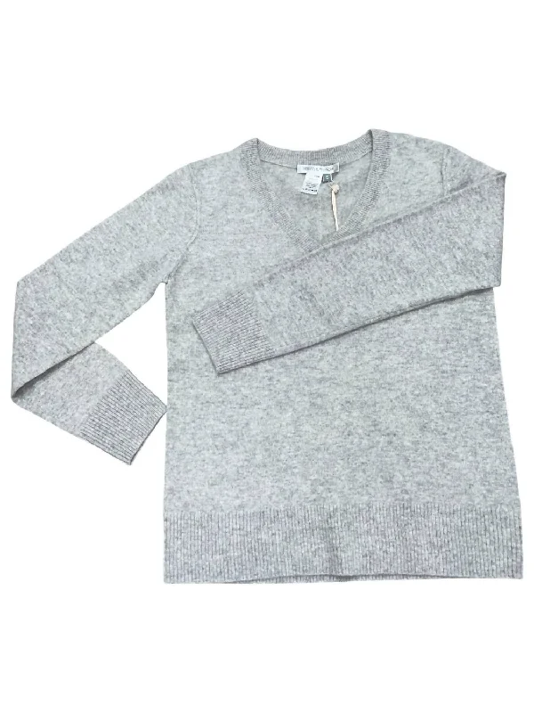 Laid-Back Elegance Women's Classic Cashmere V Neck Sweater In Heather Grey