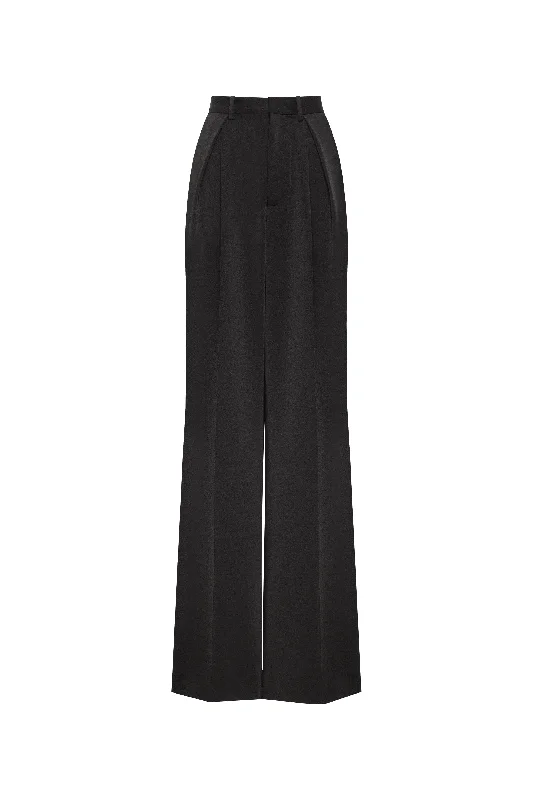 Imeless Style Refined black pants cut from Italian satin, Xo Xo