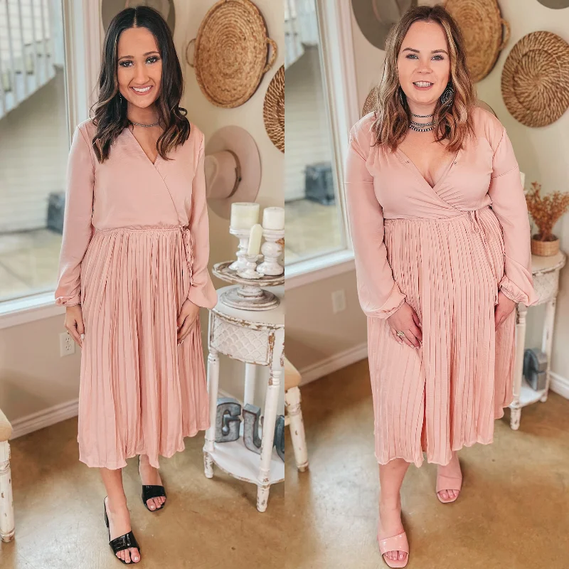 Seasonal Picks Bakersfield Brunch Long Sleeve Midi Dress with Pleated Skirt in Blush Pink