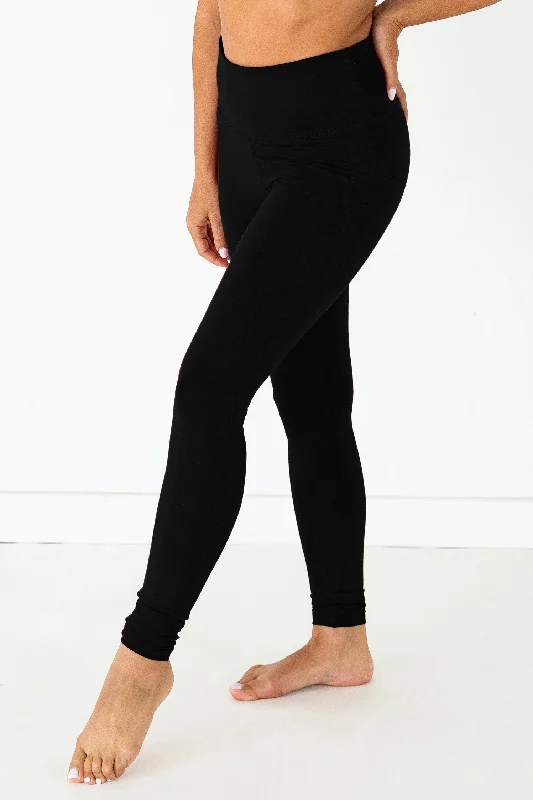 Fashion Forward Luna Legging | Black