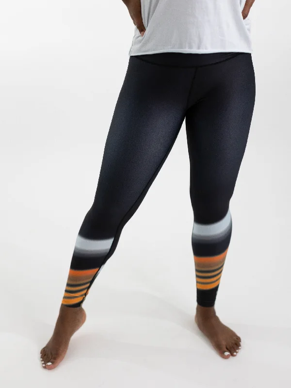 Season Sale PE Nation Wave Form Legging