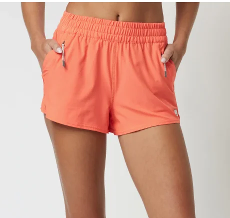 Chic Women's Outfit Ideas Vuori Dash Short